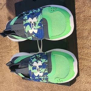 Under ARMOUR 4y runplay camo